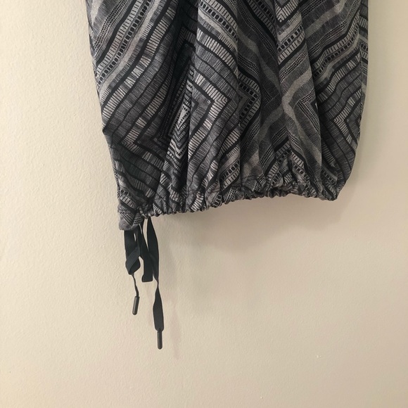 Fabletics norwalk tank geometric print - Picture 6 of 7